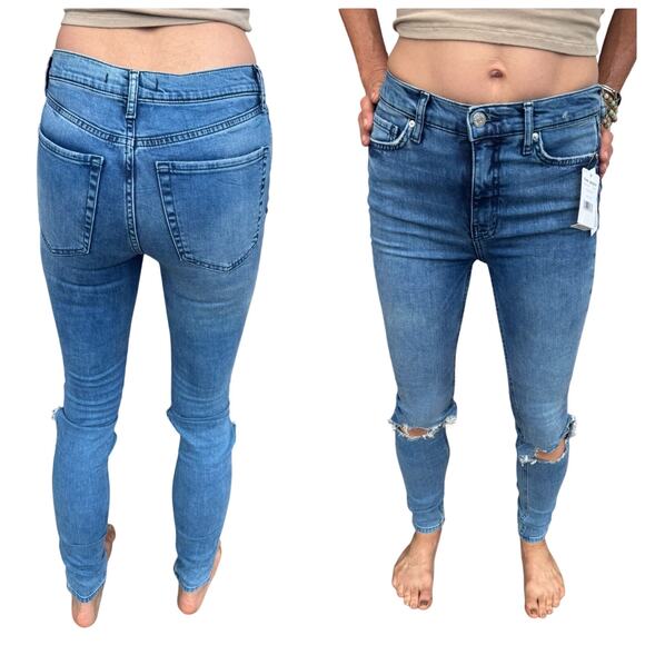 Free People Blue Distressed Skinny Jeans NWT 27L - Picture 1 of 7